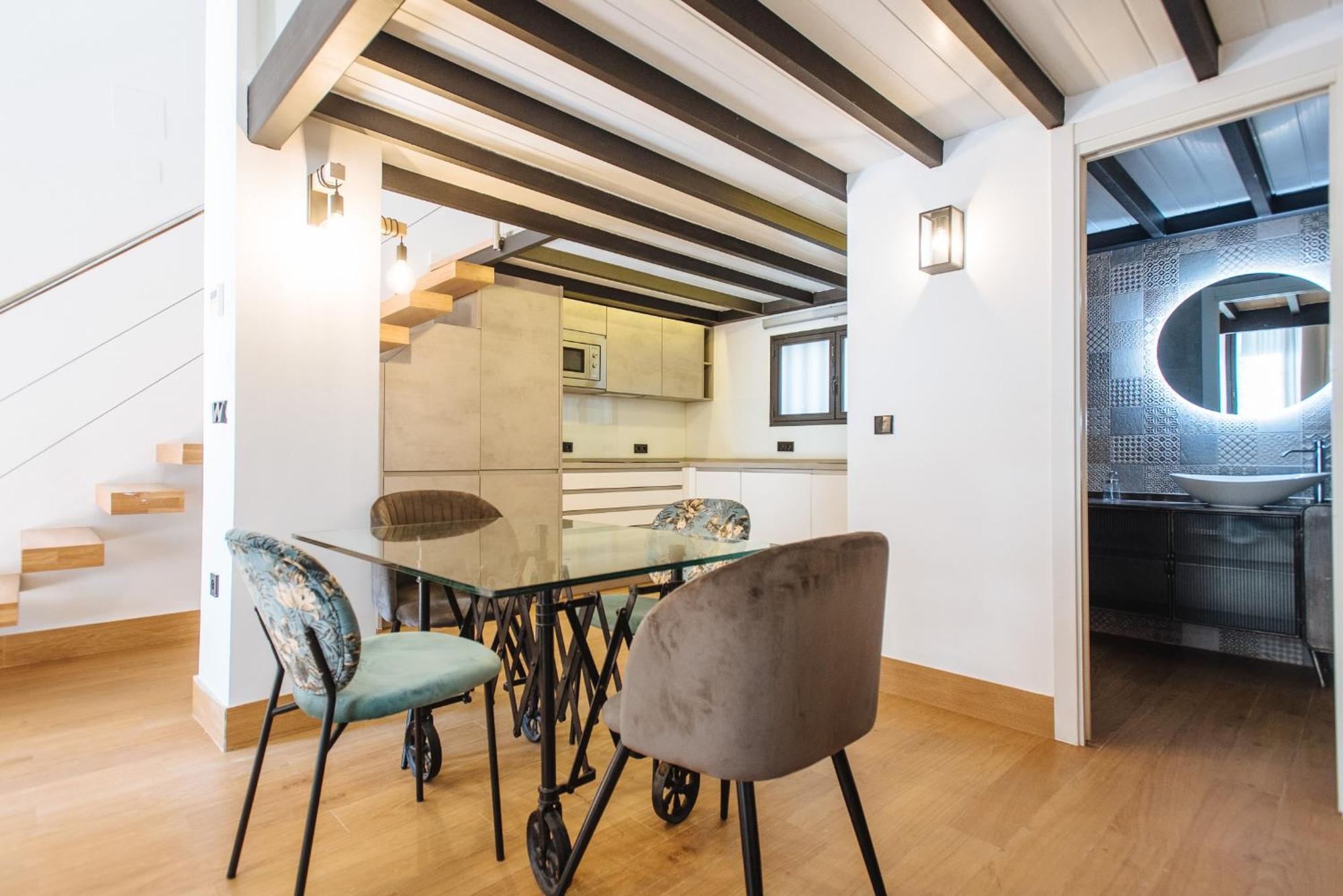 Appartamento Loft Patricia Nervion Siviglia Esterno foto